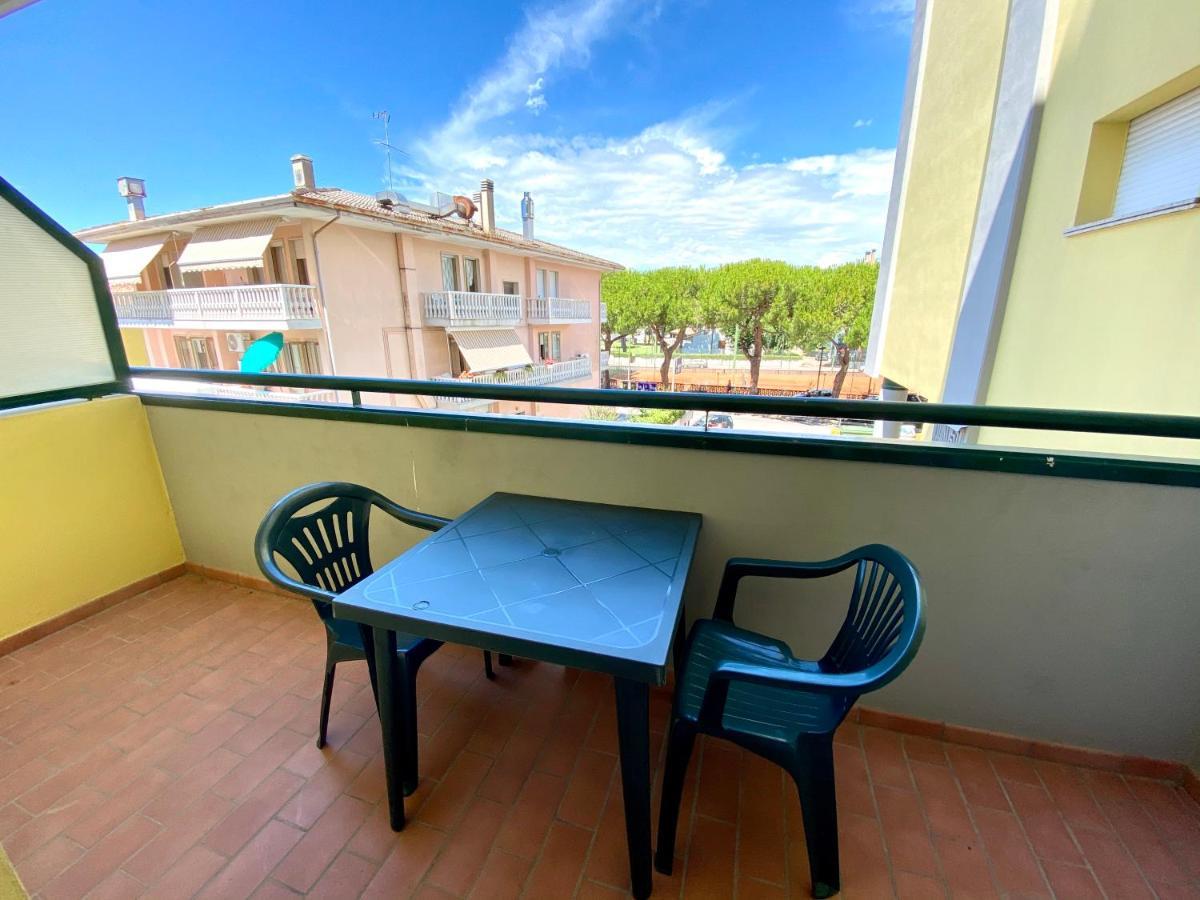 Residence Cristoforo Colombo - Carraro Immobiliare - Family Apartments Caorle Extérieur photo