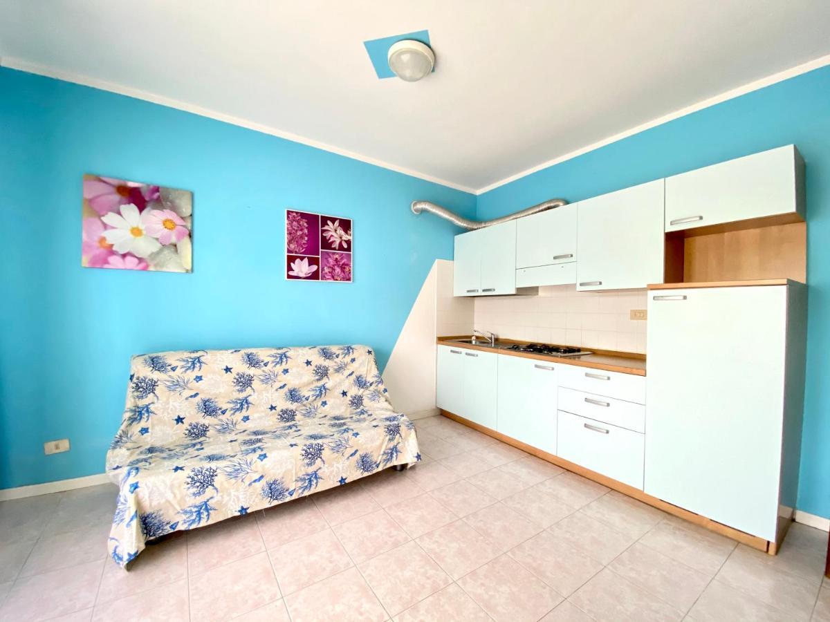 Residence Cristoforo Colombo - Carraro Immobiliare - Family Apartments Caorle Extérieur photo